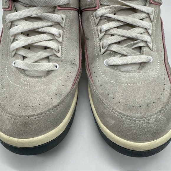 Jordan Sneakers in Gray and Pink - Picture 9 of 12